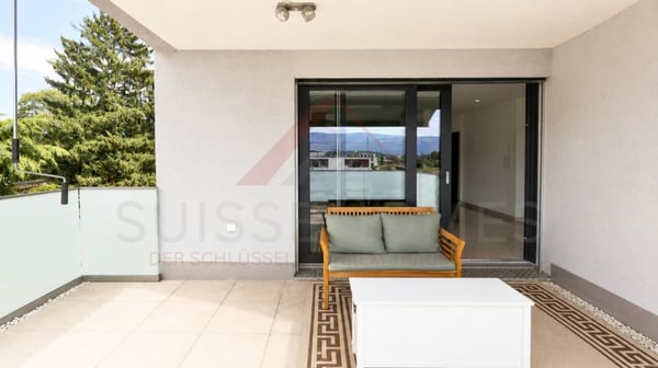 150 m² Wohnfläche | Helle 4.5 Zimmer Wohnung mit 2 Balkonen und Lift 10