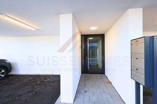 Vivre avec style : superbe appartement de 4.5 pièces à Düdingen avec de beaux volumes 6