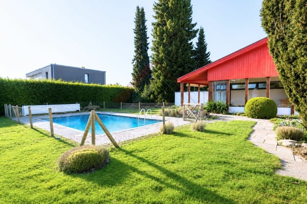 Traumhafte Seesicht am Bielersee  8.5 Zimmer Haus mit Pool und 1'443 m² Grundstück 1