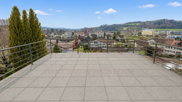 Maison de charme avec vue panoramique sur le château et deux belles terrasses 20