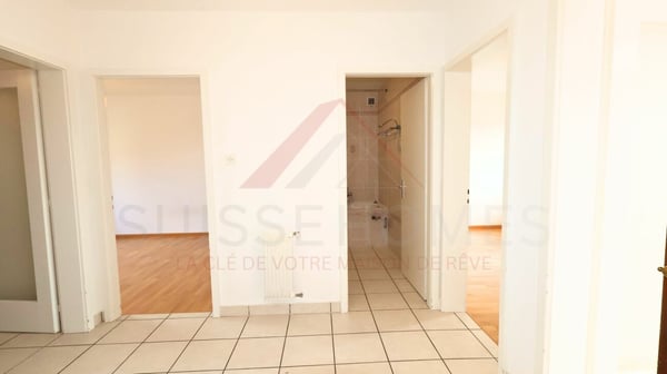 Marly - Appartement 3.5 pièces rénové avec balcon ensoleillé et vue verdoyante 7