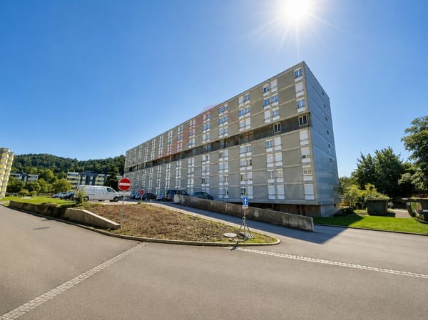 Wohnen über den Dächern von Burgdorf - Helle 3.5 Zimmer Wohnung mit Aussicht 1