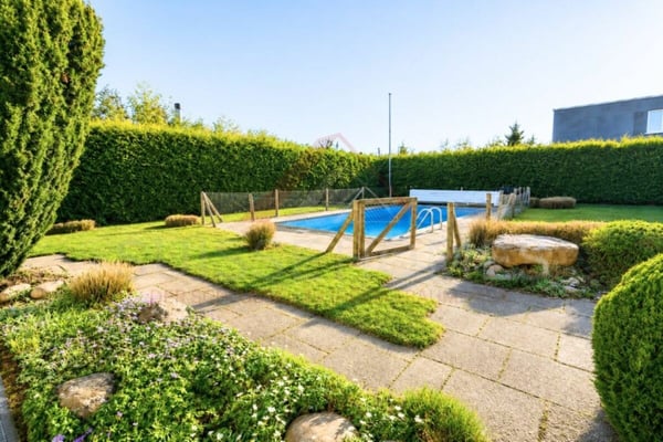 Exklusives Einfamilienhaus mit Pool, Sauna, Seesicht und 1'443 m² Grundstück in Gerolfingen 20