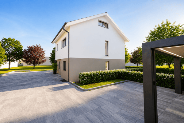 Maison individuelle moderne avec des finitions de qualité 2
