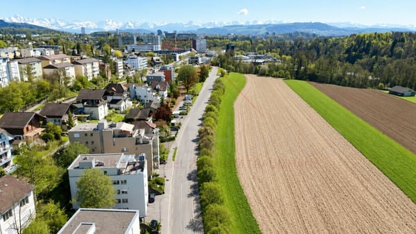 5.5 Zimmer Wohnkomfort nahe Bern - ruhig, modern und sofort verfügbar 2