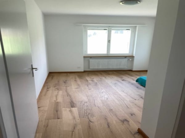 Charmante 5.5-Zimmer-Wohnung - stilvoll renoviert und mit Balkon in ruhiger Lage 3