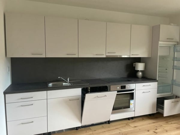 Charmante 5.5-Zimmer-Wohnung - stilvoll renoviert und mit Balkon in ruhiger Lage 5