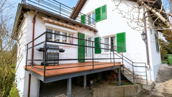 Maison de charme avec vue panoramique sur le château et deux belles terrasses 5