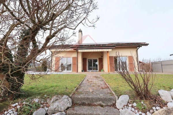Maison familiale d'exception avec piscine, sauna et grand jardin à La Brillaz 3