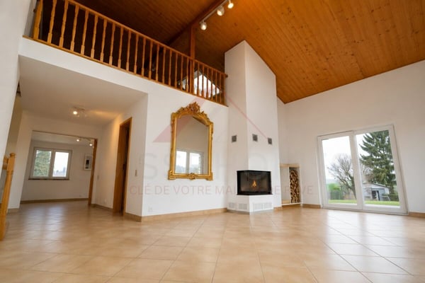 Maison familiale d'exception avec piscine, sauna et grand jardin à La Brillaz 5
