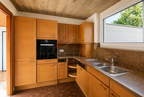 Exklusives Einfamilienhaus mit Pool, Sauna, Seesicht und 1'443 m² Grundstück in Gerolfingen 11
