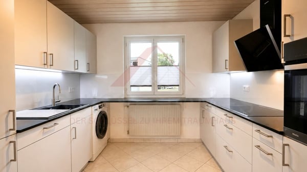 Vielseitiges Mehrfamilienhaus mit drei Wohneinheiten und attraktiven Gewerbeflächen 17