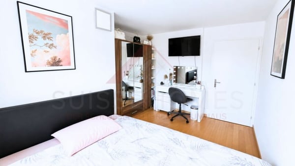 Grosszügiges 5.5-Zimmer-Wohnangebot mit See- und Bergsicht in Greppen 12