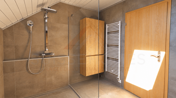 Maison individuelle 3.5 pièces rénovée avec piscine, photovoltaïque et 4 places de parc 17