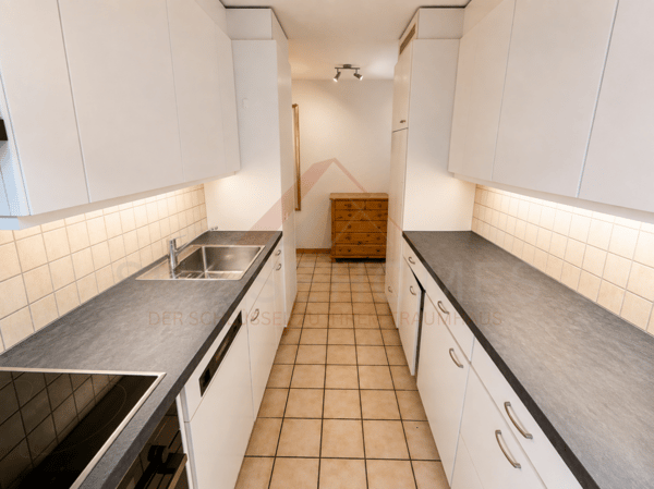 4.5-Zimmer-Wohnung mit Bergpanorama, zwei Balkonen & Schwedenofen in Frutigen 7