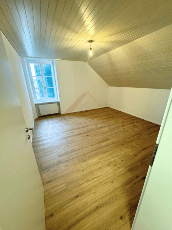 Attraktive 2.5-Zimmer-Dachwohnung mit Klimaanlage in Selzach - Erstbezug nach Renovation 5