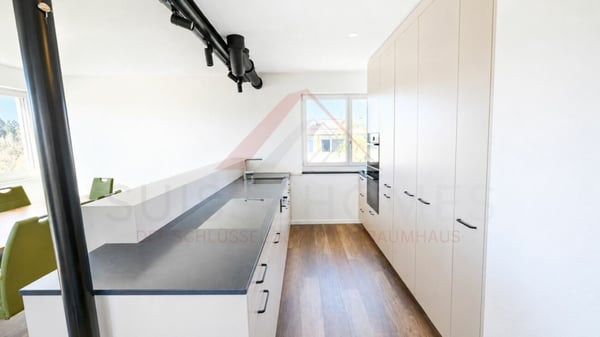 Einziehen statt renovieren - 5.5 Zimmer mit Lift & modernem Wohnkomfort 9