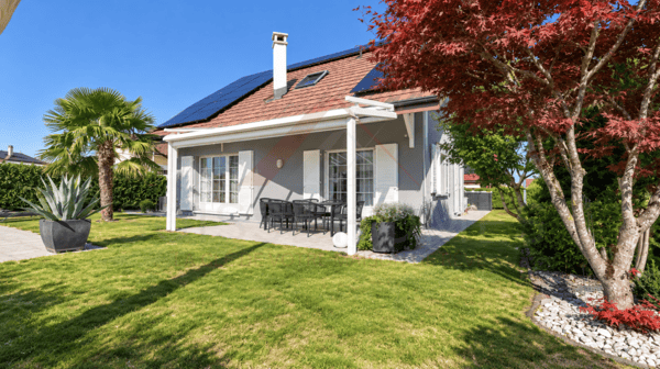 Un air de vacances chez soi - villa rénovée de 3.5 pièces avec piscine & photovoltaïque 3