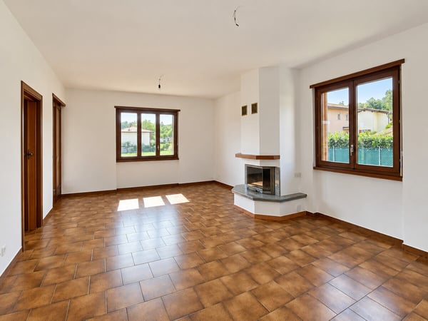 STABIO  VILLA BIFAMILIARE CON GIARDINO