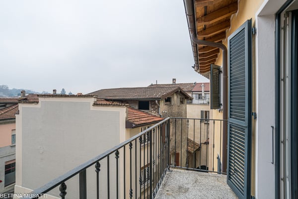 MENDRISIO 3.5 LOCALI TRAVI A VISTA 3