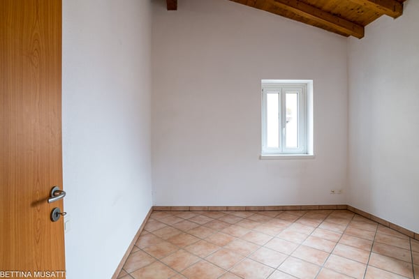 MENDRISIO 3.5 LOCALI TRAVI A VISTA 12