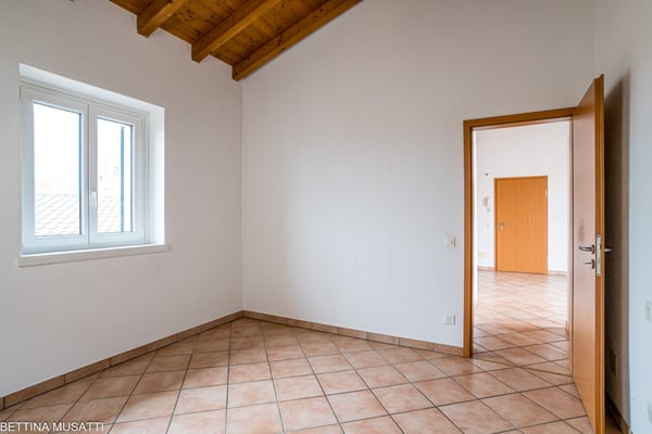 MENDRISIO 3.5 LOCALI TRAVI A VISTA 13