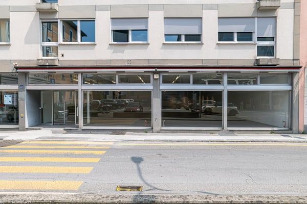 CHIASSO - SPAZIO COMMERCIALE IL TUO PROSSIMO BUSINESS INIZIA DA QUI 12