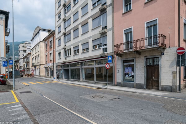 CHIASSO - SPAZIO COMMERCIALE IL TUO PROSSIMO BUSINESS INIZIA DA QUI 11