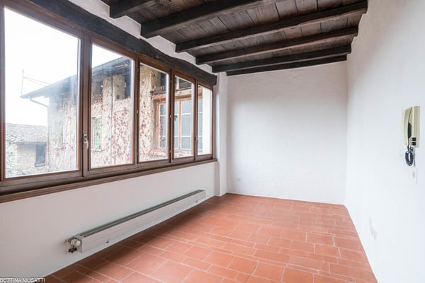 RANCATE -AFFASCINANTE CASA CON LOGGIA E VISTA PANORAMICA 11