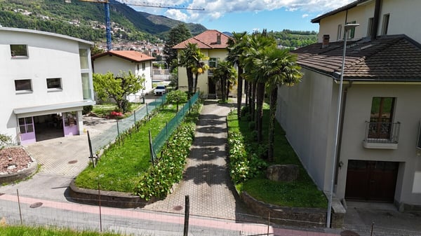 RANCATE- CASA BIFAMILIARE CON STALLA, AMPIO TERRENO EDIFICABILE 4