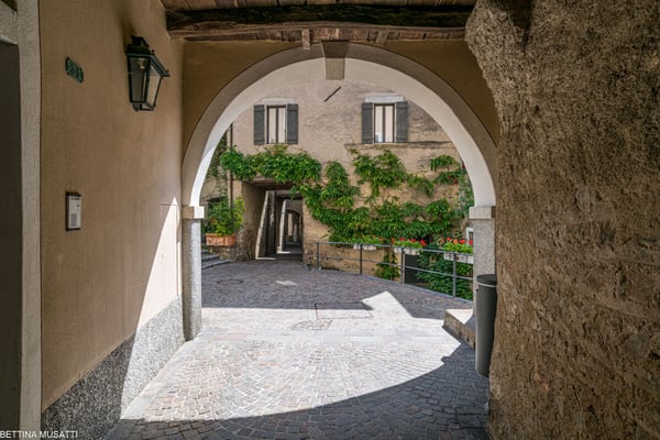 VICO MORCOTE  CHARME IN MAISONETTE/CHARME IN EINER MAISONETTE IT/DE 11