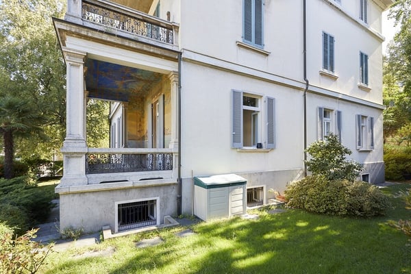 MENDRISIO UFFICIO DI 180 MQ IN VILLA 12