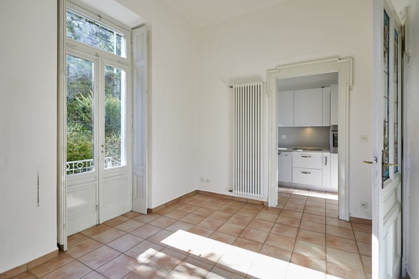 MENDRISIO UFFICIO DI 180 MQ IN VILLA 6