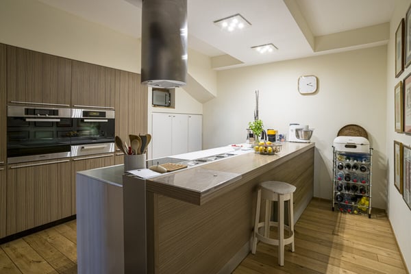 COLLINA DORO: CASA CON GIARDINO IN RESIDENCE CON PISCINA E TENNIS 5