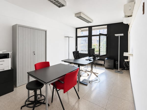 CHIASSO - UFFICIO IN CENTRO 1