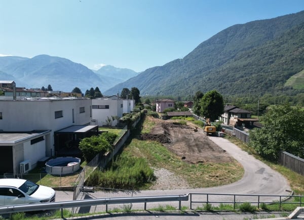 CLARO CASA UNIFAMILIARE DI 4.5 LOCALI NELLA RESIDENZA LE GEMELLE 4