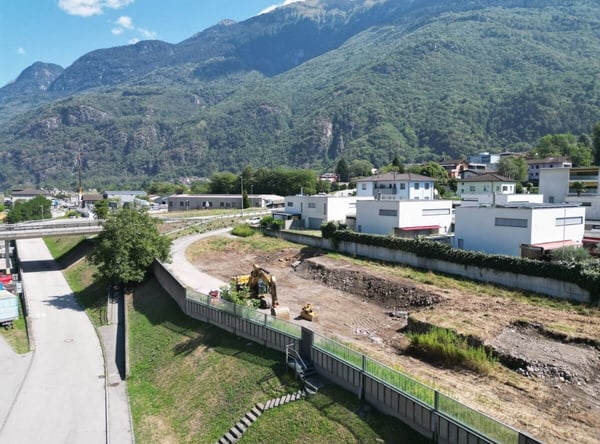 CLARO CASA UNIFAMILIARE DI 4.5 LOCALI NELLA RESIDENZA LE GEMELLE 7