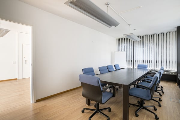 CHIASSO  UFFICIO LUMINOSO IN POSIZIONE STRATEGICA 1