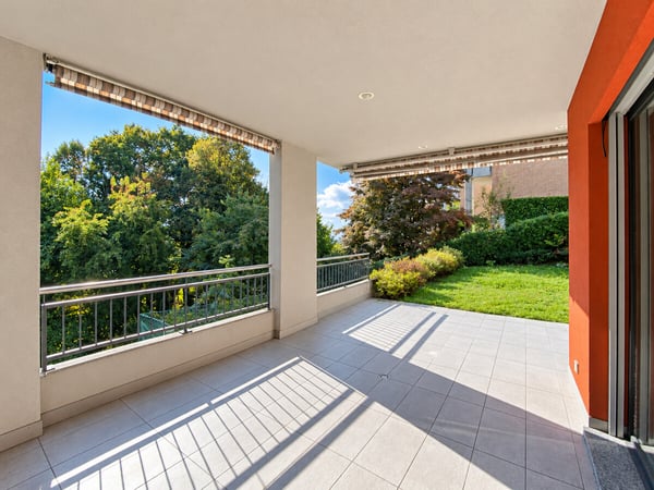 LUGANO - SPAZI GENEROSI, GIARDINO PRIVATO E VISTA SUL LAGO 13