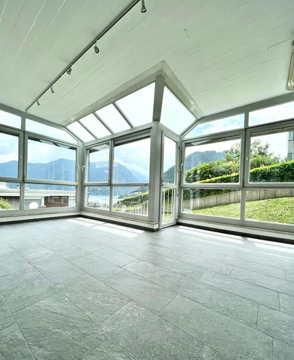 LUGANO  APPARTAMENTO ELEGANTE IN SECONDARIA 3