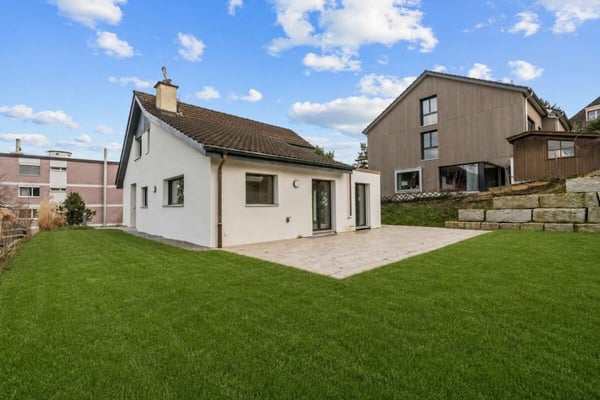 Exklusives Wohnerlebnis - kernsaniertes 5.5-Zimmer-Einfamilienhaus 12