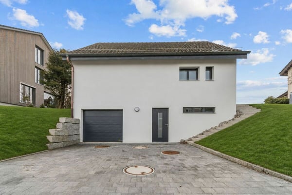 Exklusives Wohnerlebnis - kernsaniertes 5.5-Zimmer-Einfamilienhaus 17