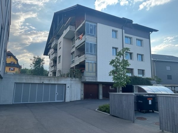 Charmante 2.5-Zimmer-Wohnung in ruhiger Lage von Spiez 1