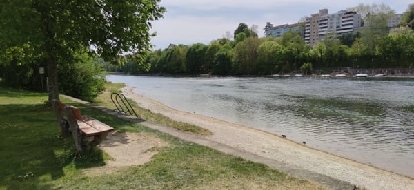 Schöne 4.5 Zimmerwohnung in Flurlingen zu vermieten in der Nähe des Rheins 1