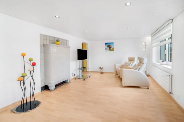 HAUS MIT EINLEGERWOHNUNG 7