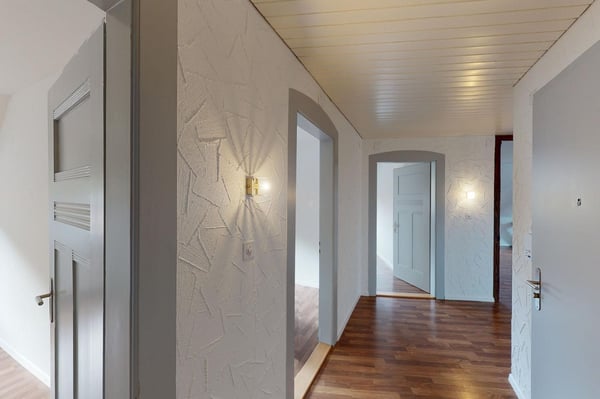 geräumige 5-Zimmer-Wohnung an zentraler Lage zu vermieten 6