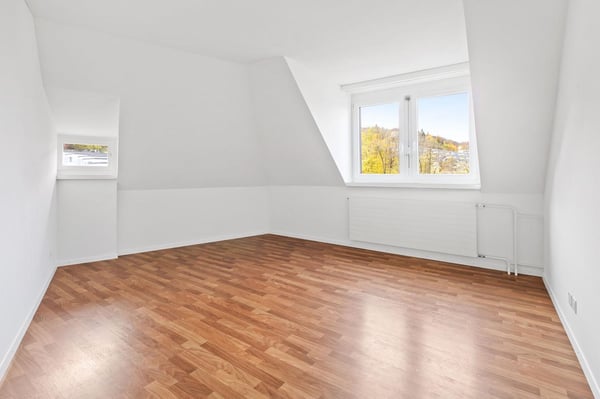 geräumige 5-Zimmer-Wohnung an zentraler Lage zu vermieten 8
