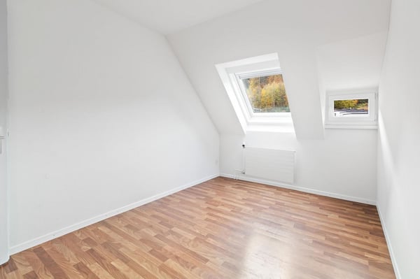 geräumige 5-Zimmer-Wohnung an zentraler Lage zu vermieten 9