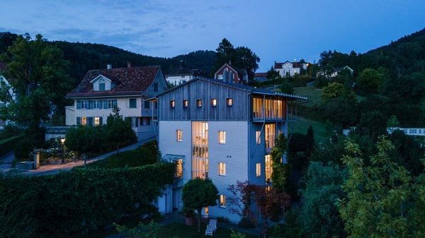 Exklusives Architektenhaus mit Einliegerwohnung 1