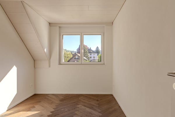 Exklusive 4.5 Zimmer-Dachwohnung mit Galerie und grosszügiger Terrasse 10